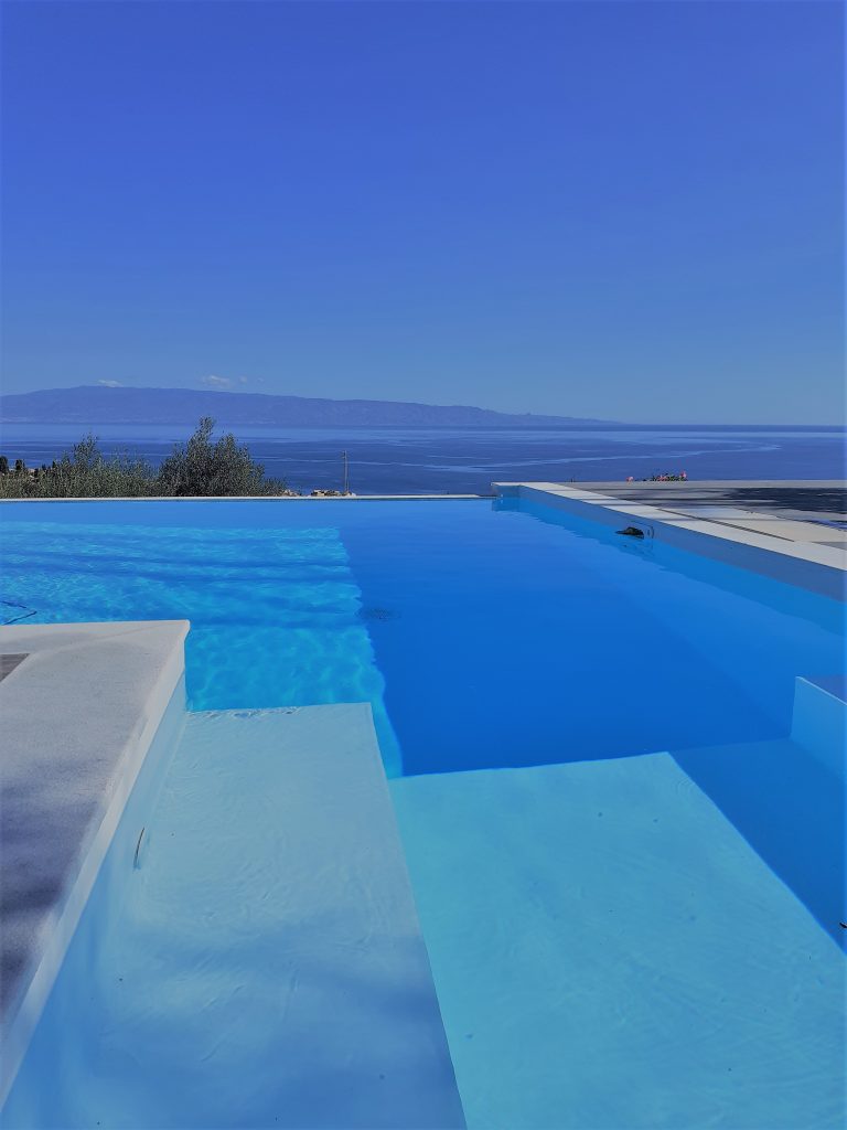 Villa Infinity